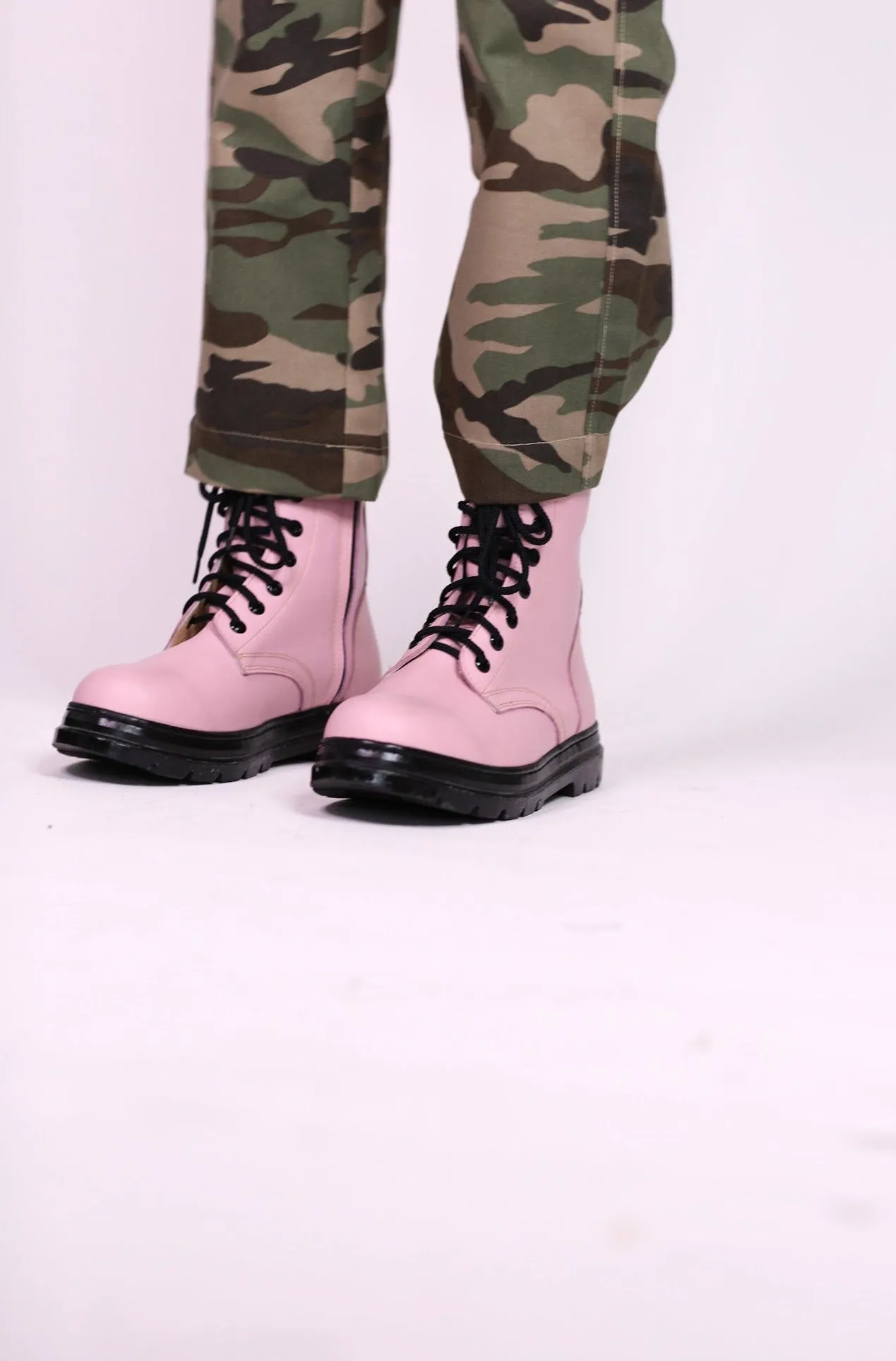 PINK COMBAT BOOTS ADA